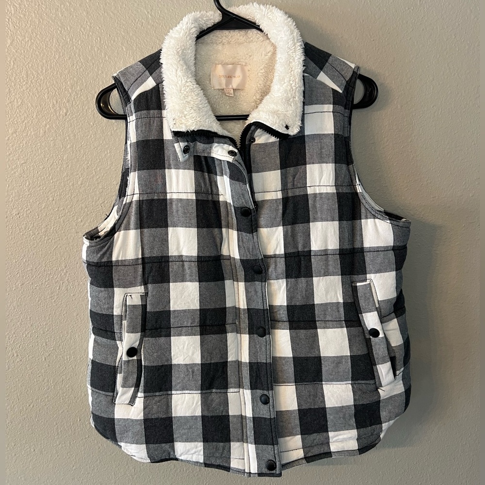 🐑 Skies Are Blue Cozy Cream Sherpa Vest Women’s LG